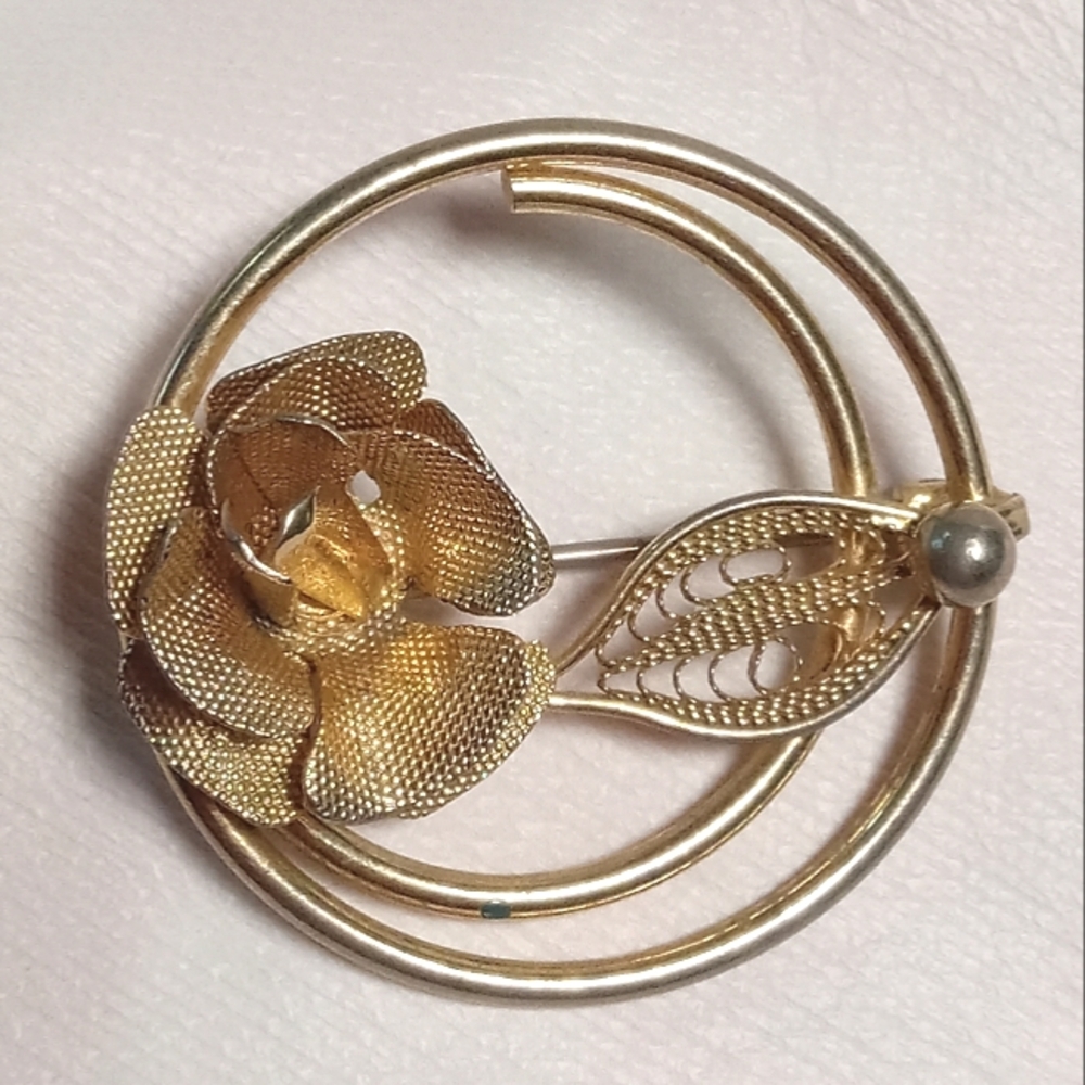 rose brooch Vtg Sarah Coventry Goldtone
